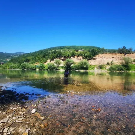 Nyaraló Vikendica Pored Drine Foca