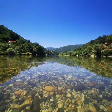 Vikendica Pored Drine Foca 度假居 Handici
