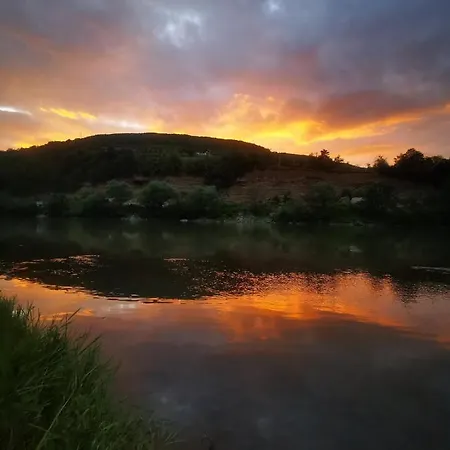 Vikendica Pored Drine Foca *