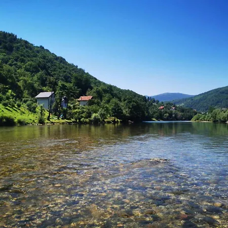 Vikendica Pored Drine Foca Nyaraló