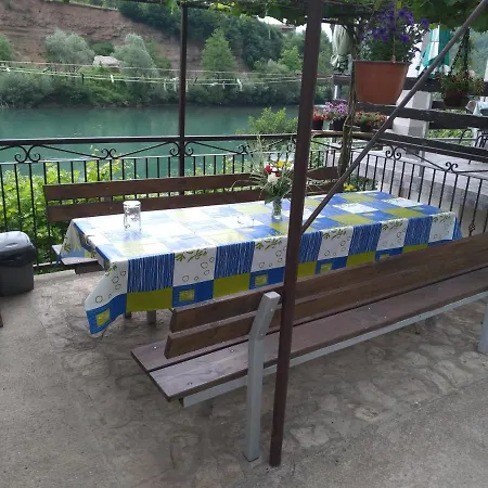 Holiday home Vikendica Pored Drine Foca *