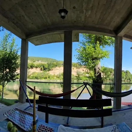 Nyaraló Vikendica Pored Drine Foca