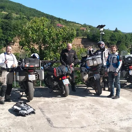 Vikendica Pored Drine Foca *