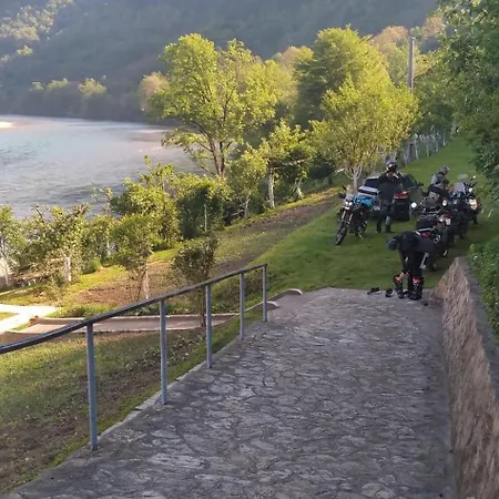 Vikendica Pored Drine Foca Handici