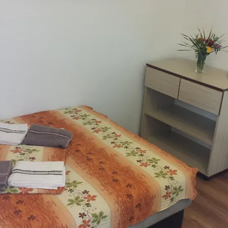 Vikendica Pored Drine Foca Holiday home Handici