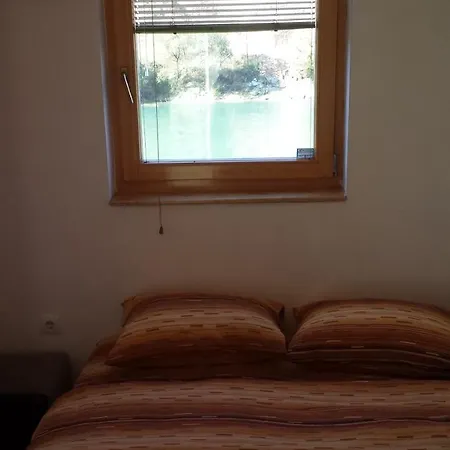 Vikendica Pored Drine Foca *