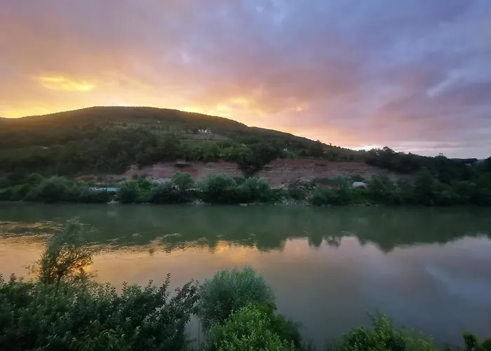 Vikendica Pored Drine Foca 度假居