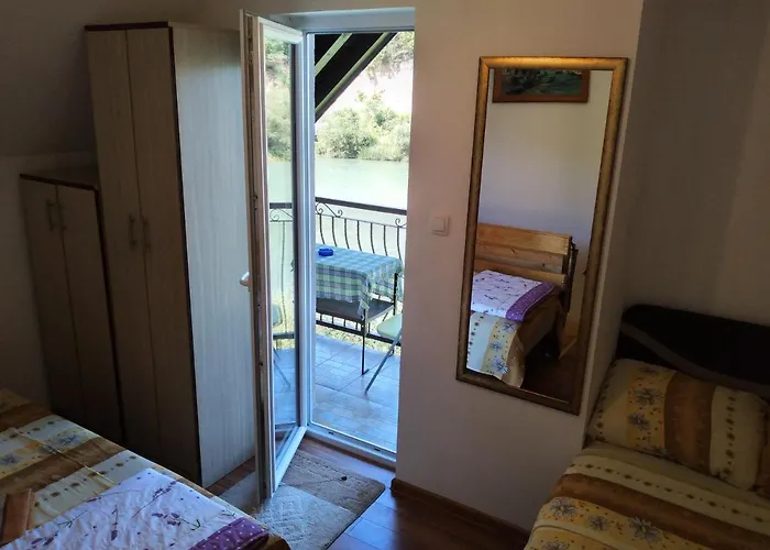 Vikendica Pored Drine Foca 度假居 *