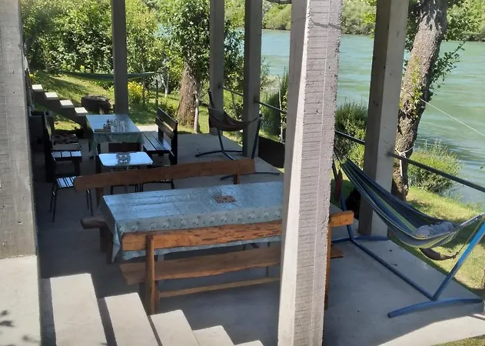 Vikendica Pored Drine Foca 度假居