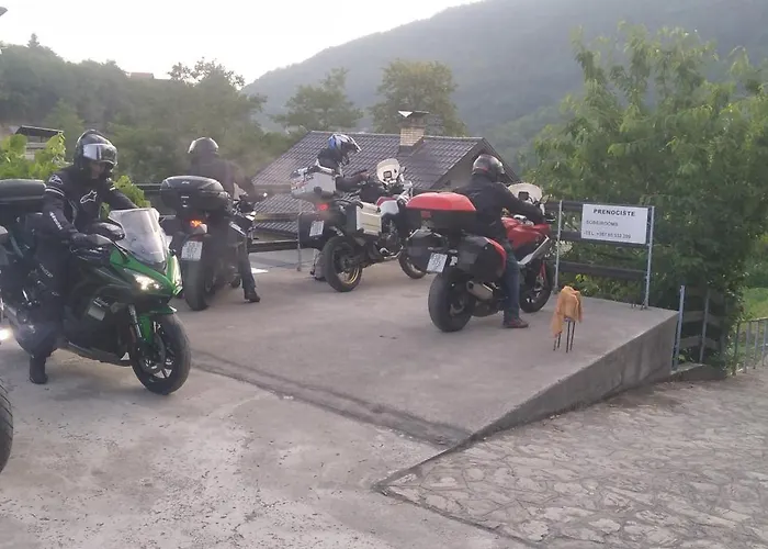 度假居 Vikendica Pored Drine Foca Handici