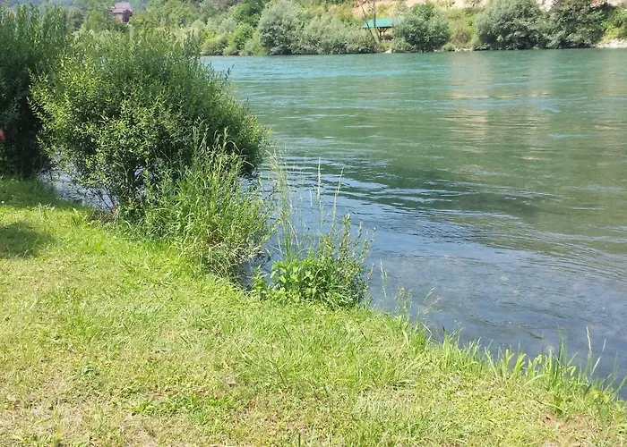 Vikendica Pored Drine Foca 度假居 Handici