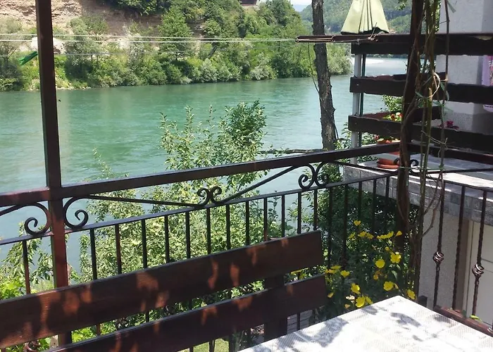 Vikendica Pored Drine Foca 度假居 Handici